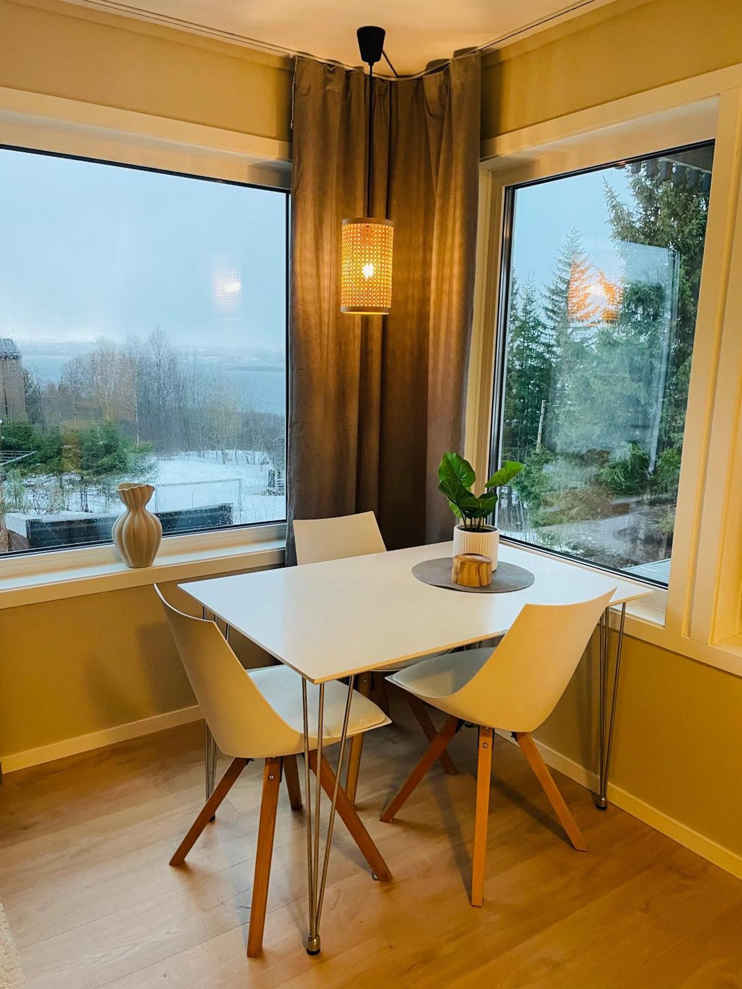 With A View - South Apartment *